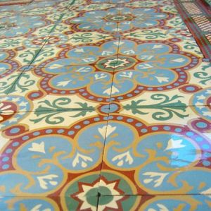 ornate tiled floors using colour - myLusciousLife.com.jpg